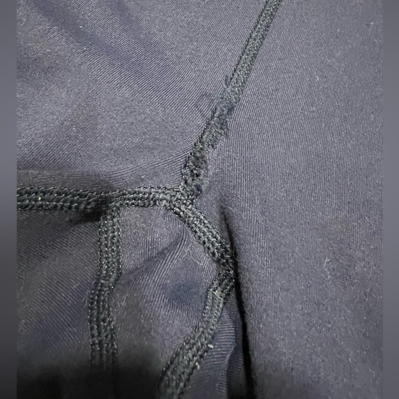 Fabletics Boost PowerHold High-Waisted 7/8 Legging Navy - Picture 8 of 10